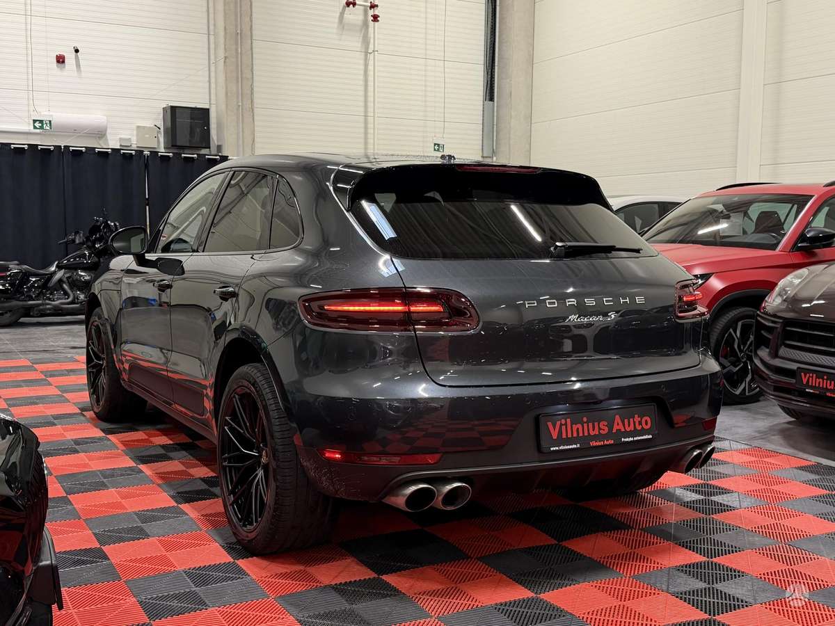Porsche Macan, 2.9 l., off-road / crossover