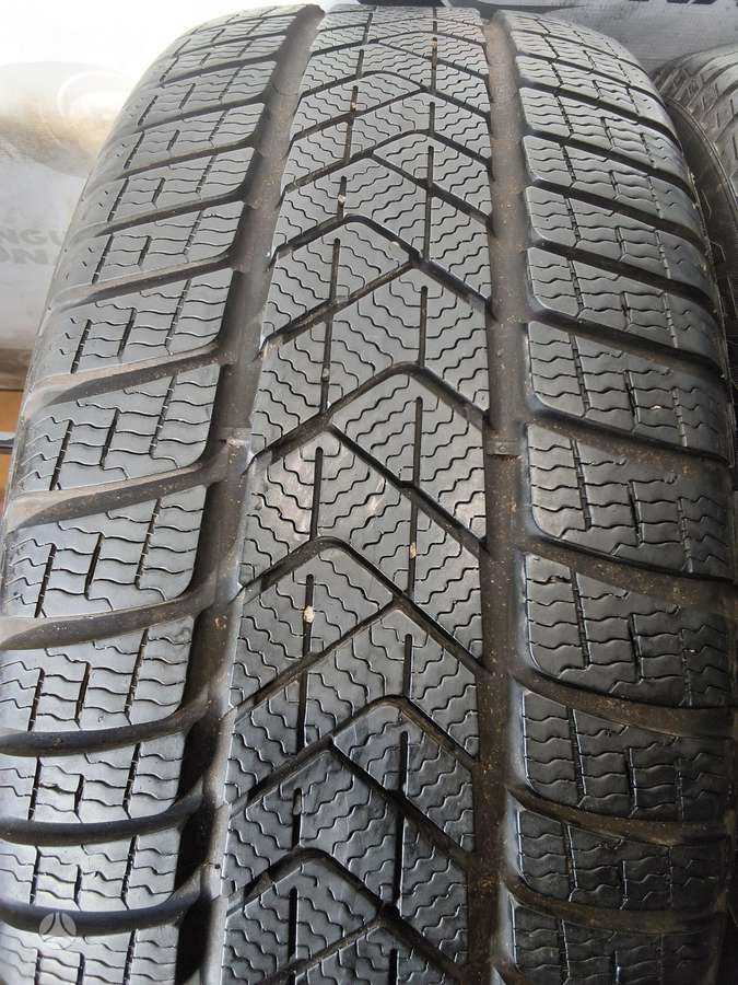 Pirelli Sotto Zero 3, winter 245/45 R19
