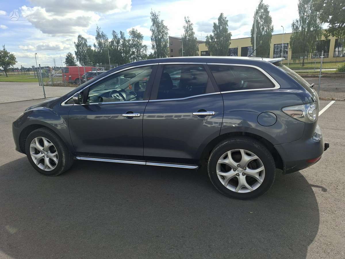 Mazda CX-7, 2.2 l., off-road / crossover