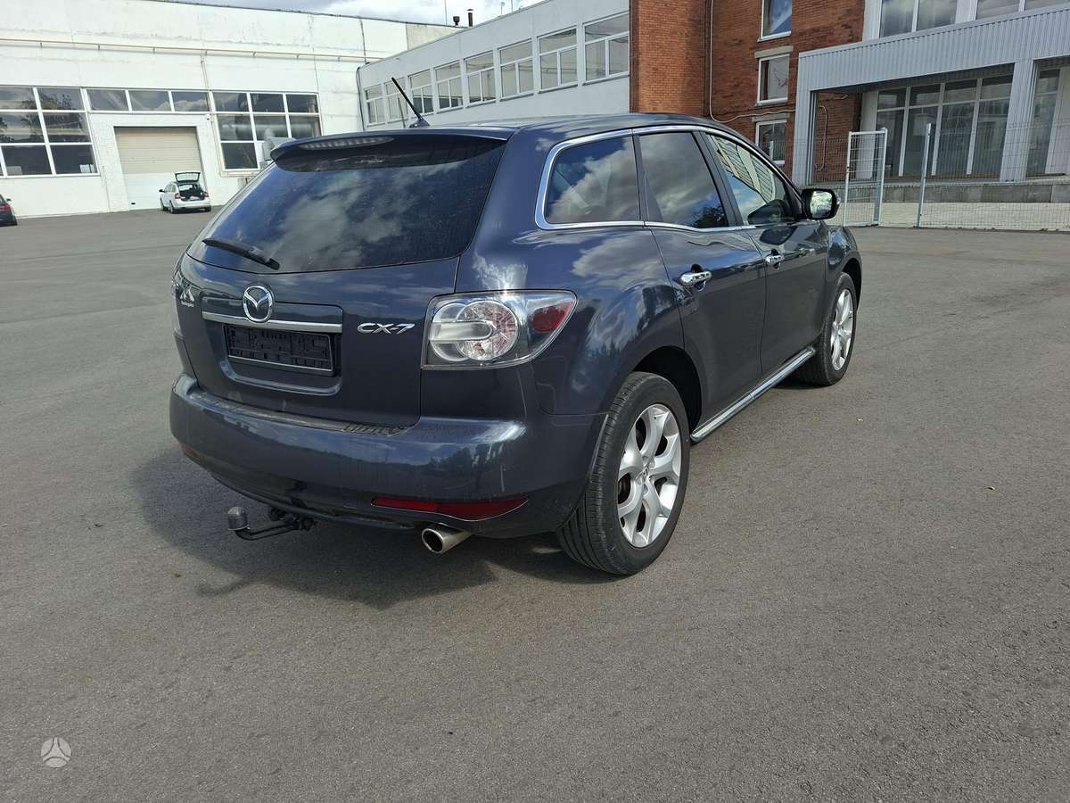 Mazda CX-7, 2.2 l., off-road / crossover