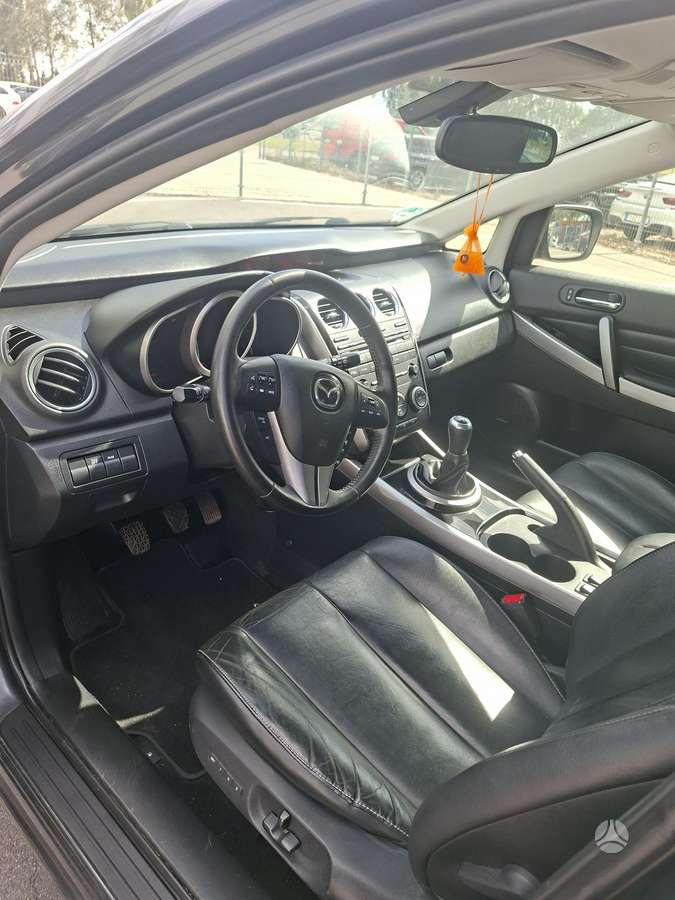 Mazda CX-7, 2.2 l., off-road / crossover