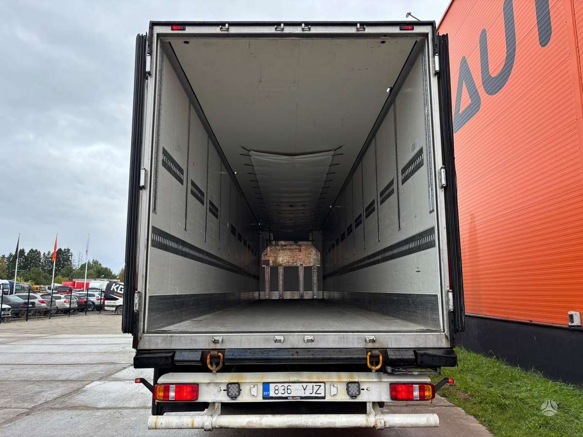 Krone SDR 27, refrigerated