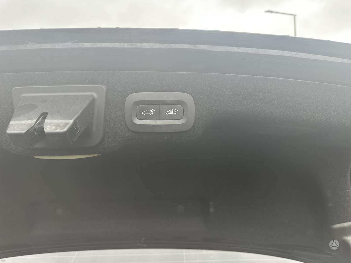 Volvo S90, 2.0 l., Седан
