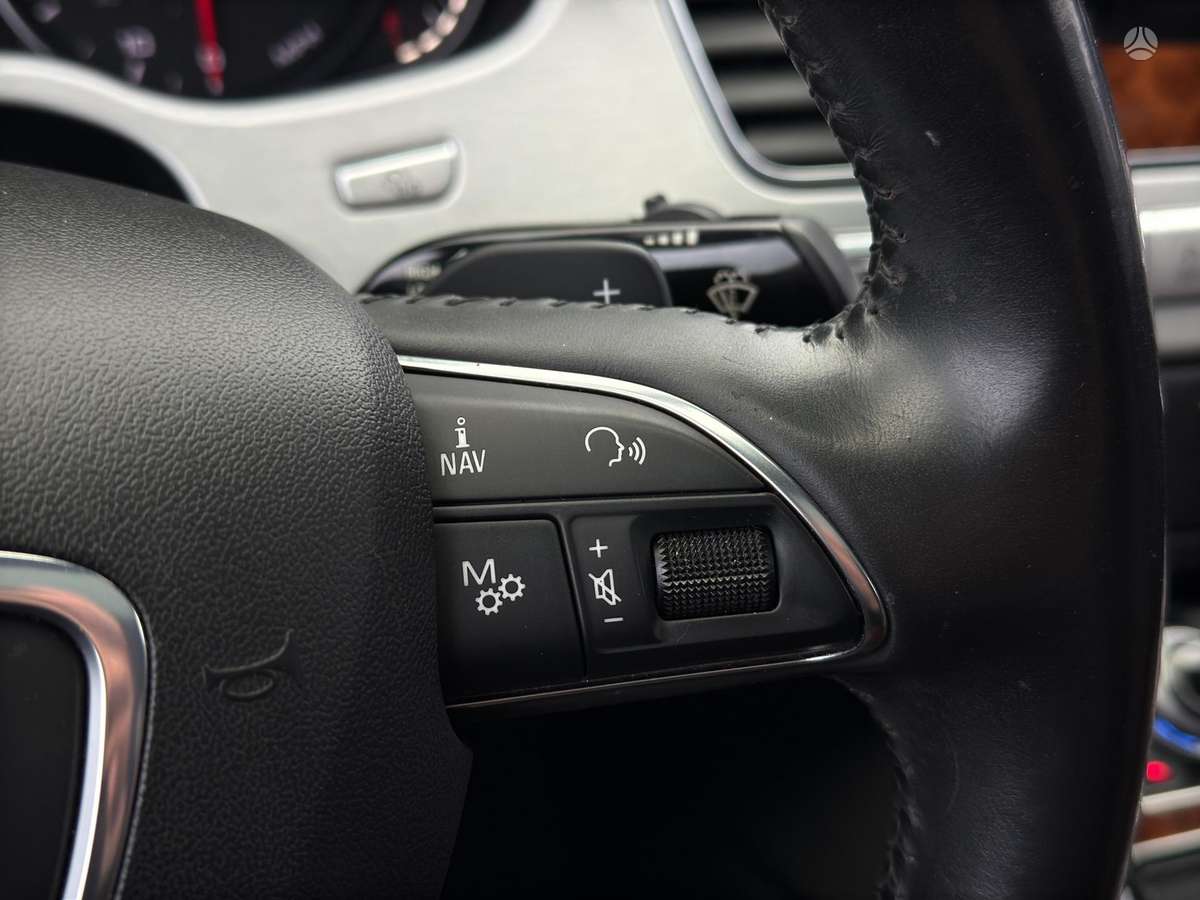 Audi A8, 3.0 l., Седан
