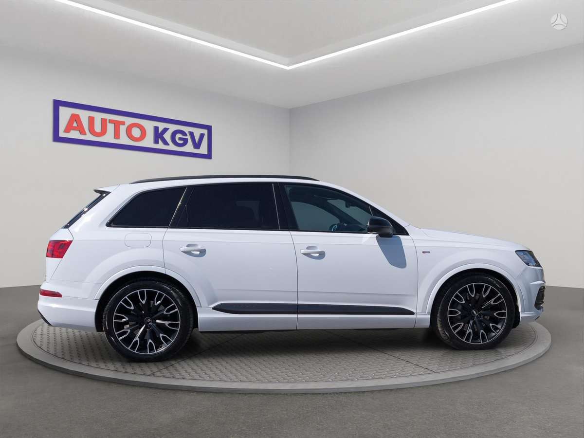 Audi Q7, 3.0 l., off-road / crossover