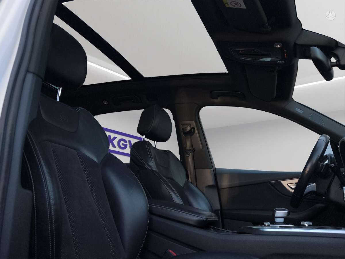 Audi Q7, 3.0 l., off-road / crossover