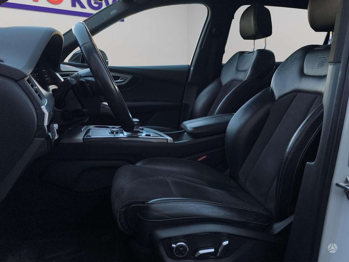 Audi Q7, 3.0 l., off-road / crossover