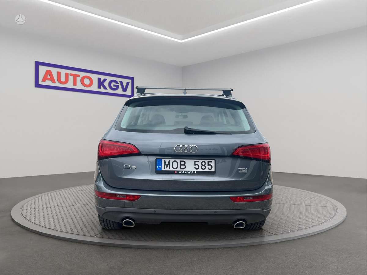 Audi Q5, 3.0 l., off-road / crossover