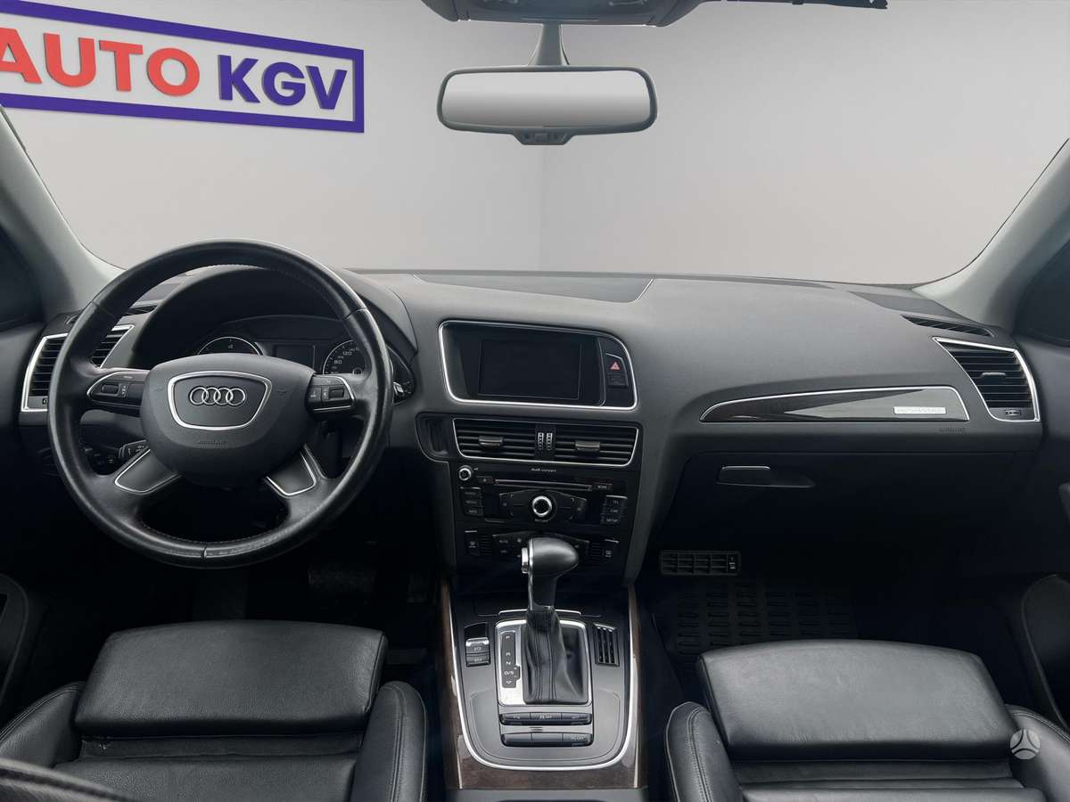 Audi Q5, 3.0 l., off-road / crossover