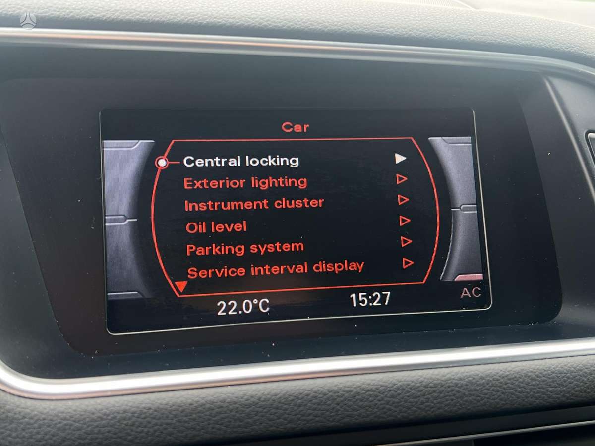 Audi Q5, 3.0 l., off-road / crossover
