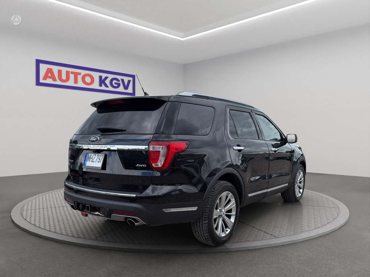 Ford Explorer, 3.5 l., off-road / crossover
