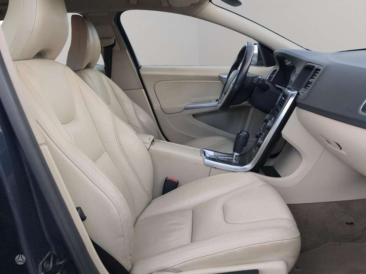 Volvo V60, 2.4 l., wagon