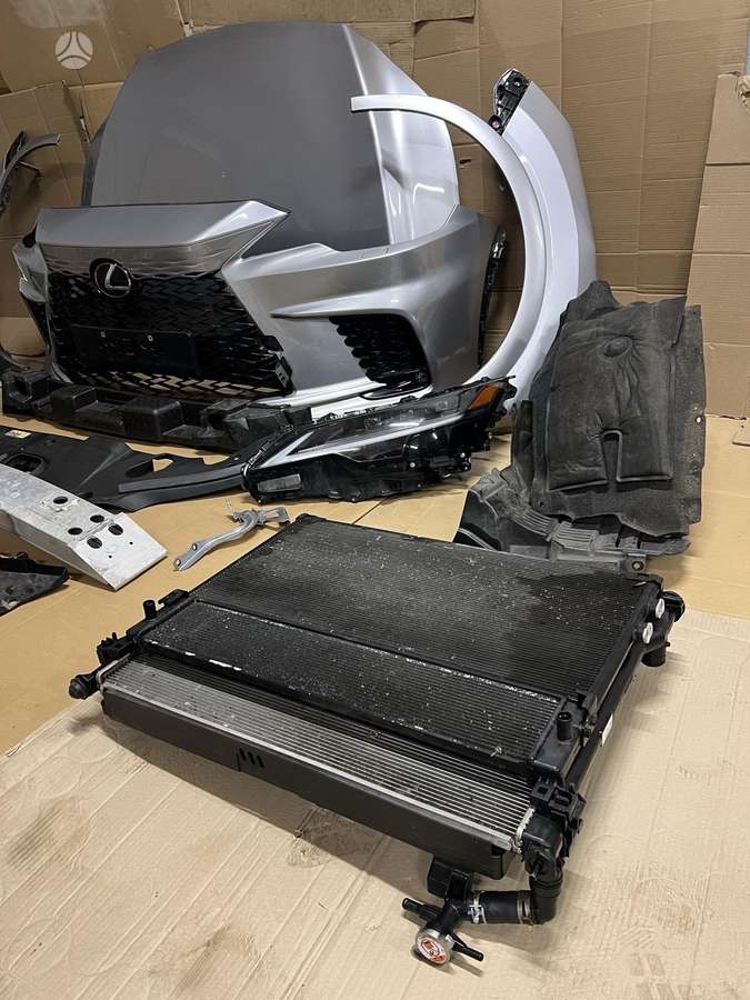 Lexus RX 450h+ детали кузова