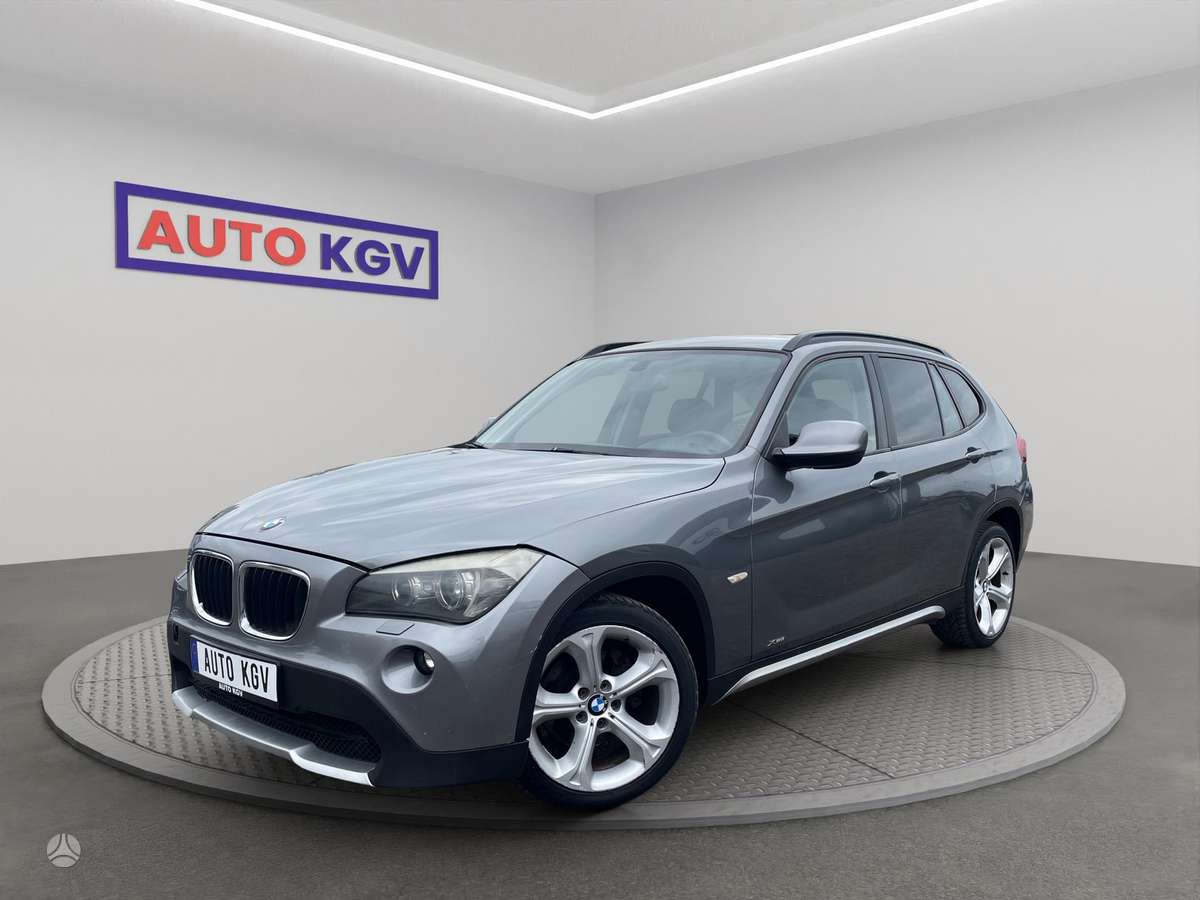 BMW X1, 2.0 l., off-road / crossover