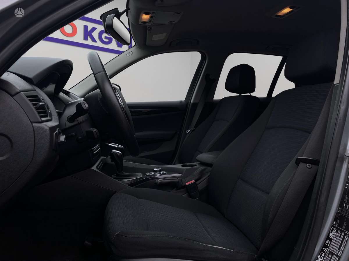 BMW X1, 2.0 l., off-road / crossover