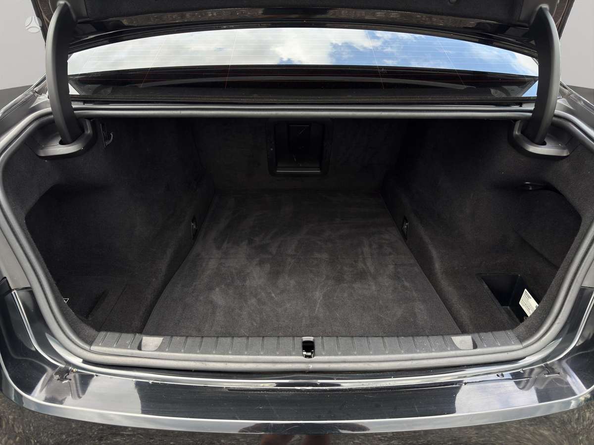 BMW 740, 3.0 l., Лимузин