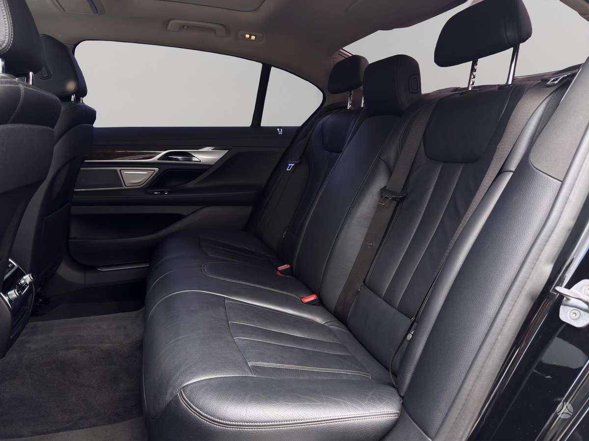 BMW 740, 3.0 l., Лимузин