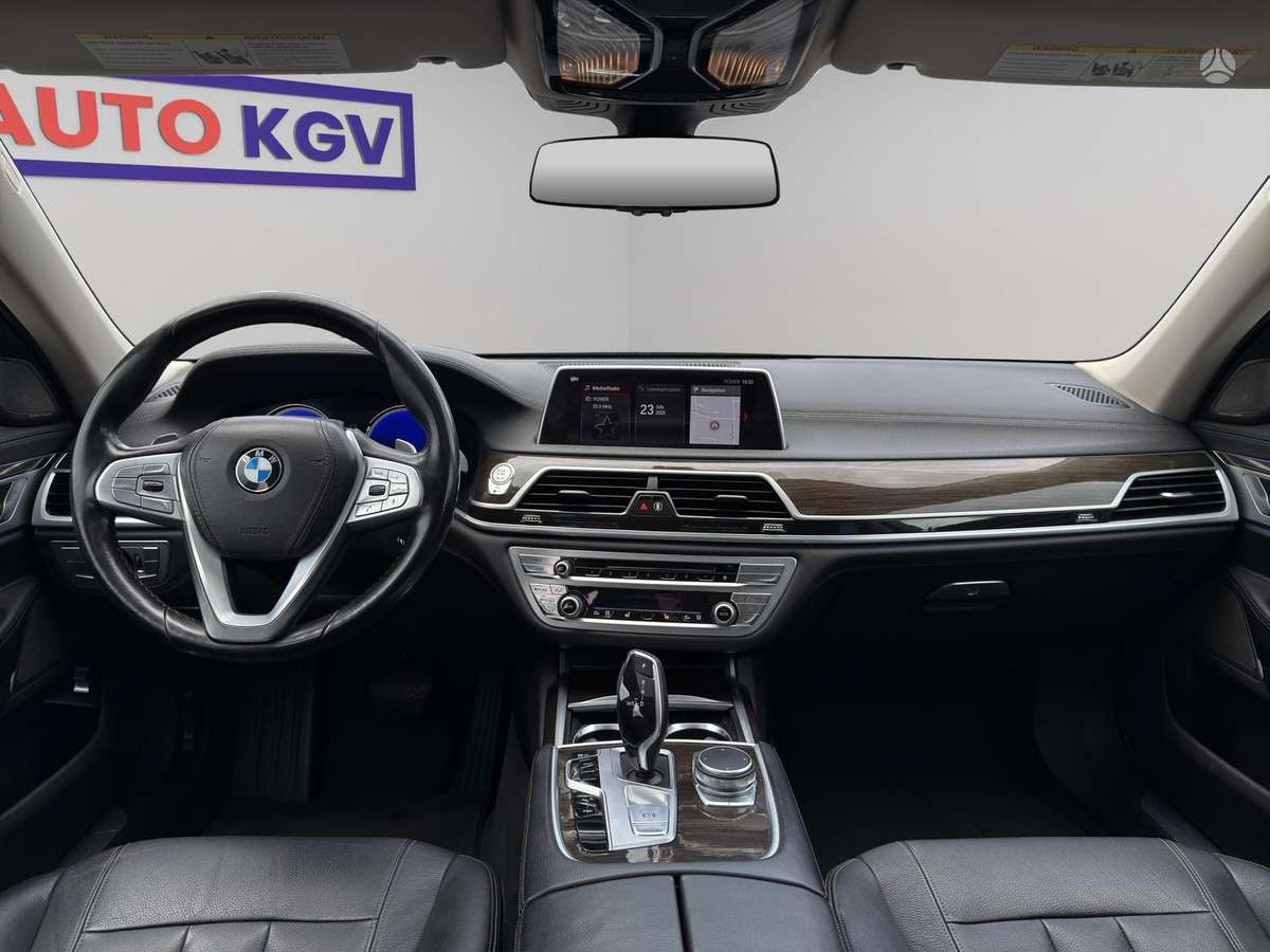 BMW 740, 3.0 l., Лимузин