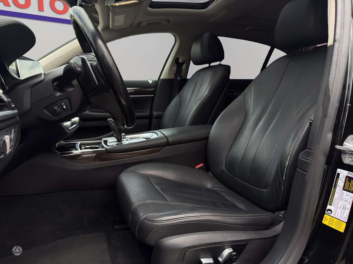 BMW 740, 3.0 l., Лимузин