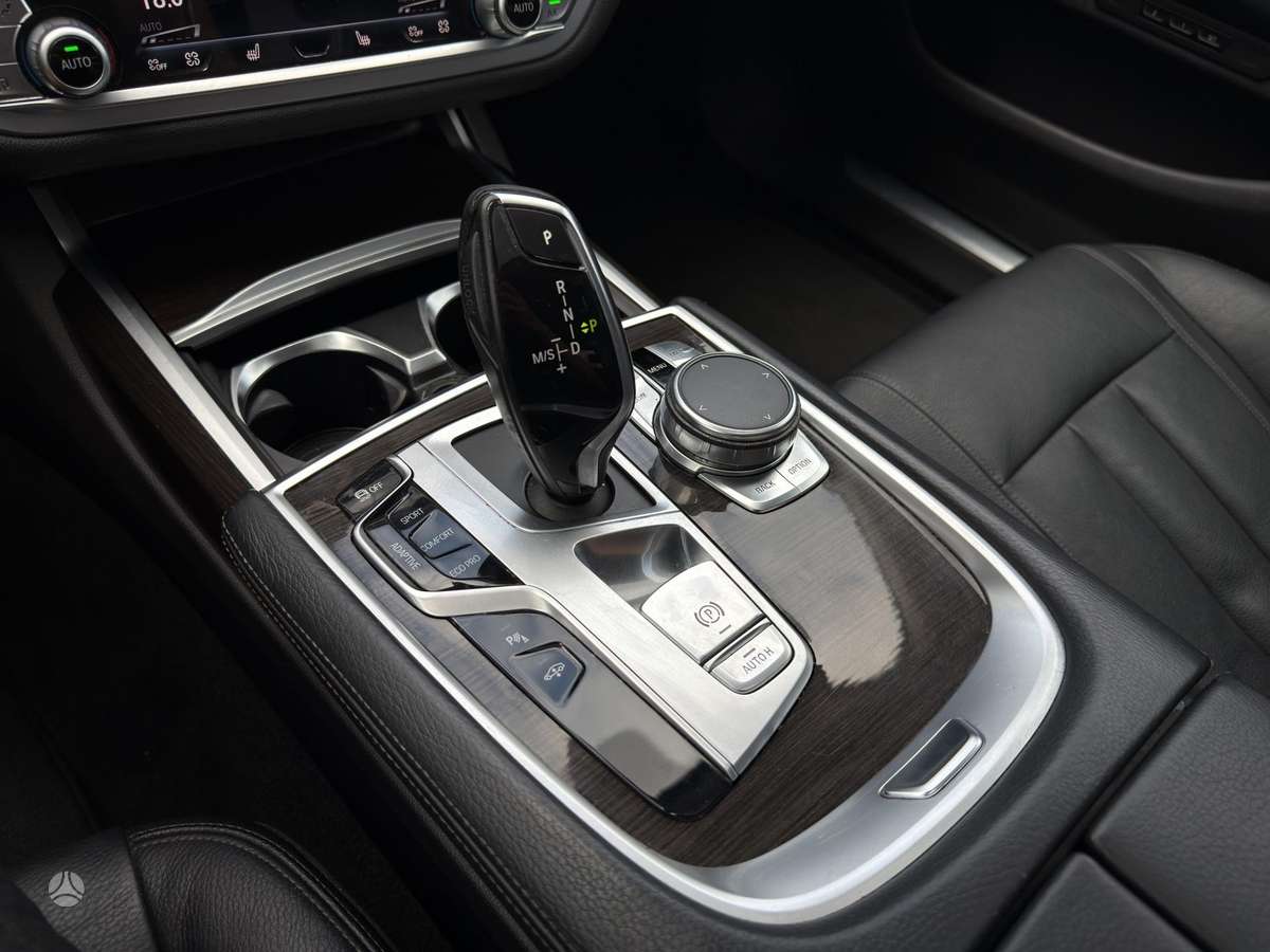 BMW 740, 3.0 l., Лимузин