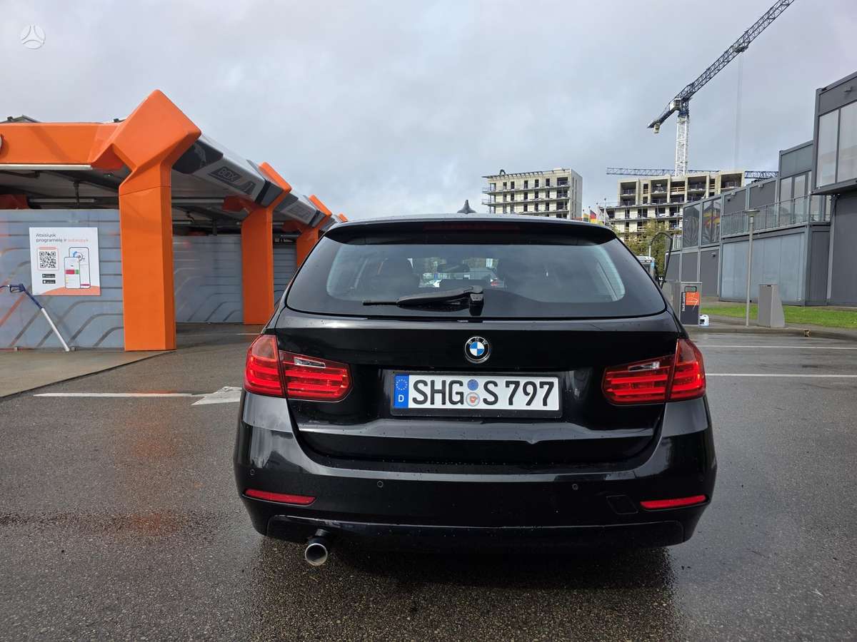 BMW 320, 2.0 l., wagon