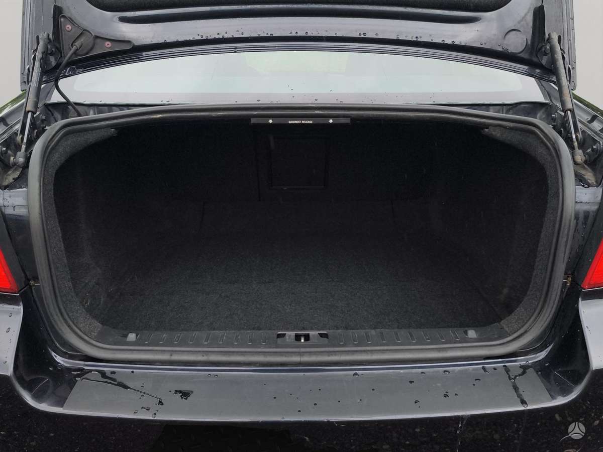 Volvo S80, 2.4 l., Седан