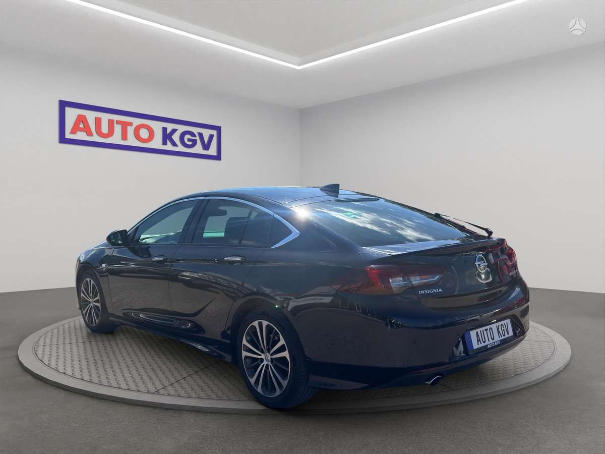 Opel Insignia, 1.6 l., Седан