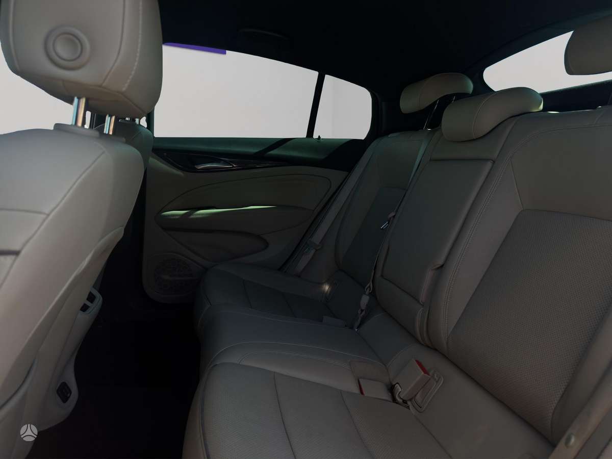 Opel Insignia, 1.6 l., Седан