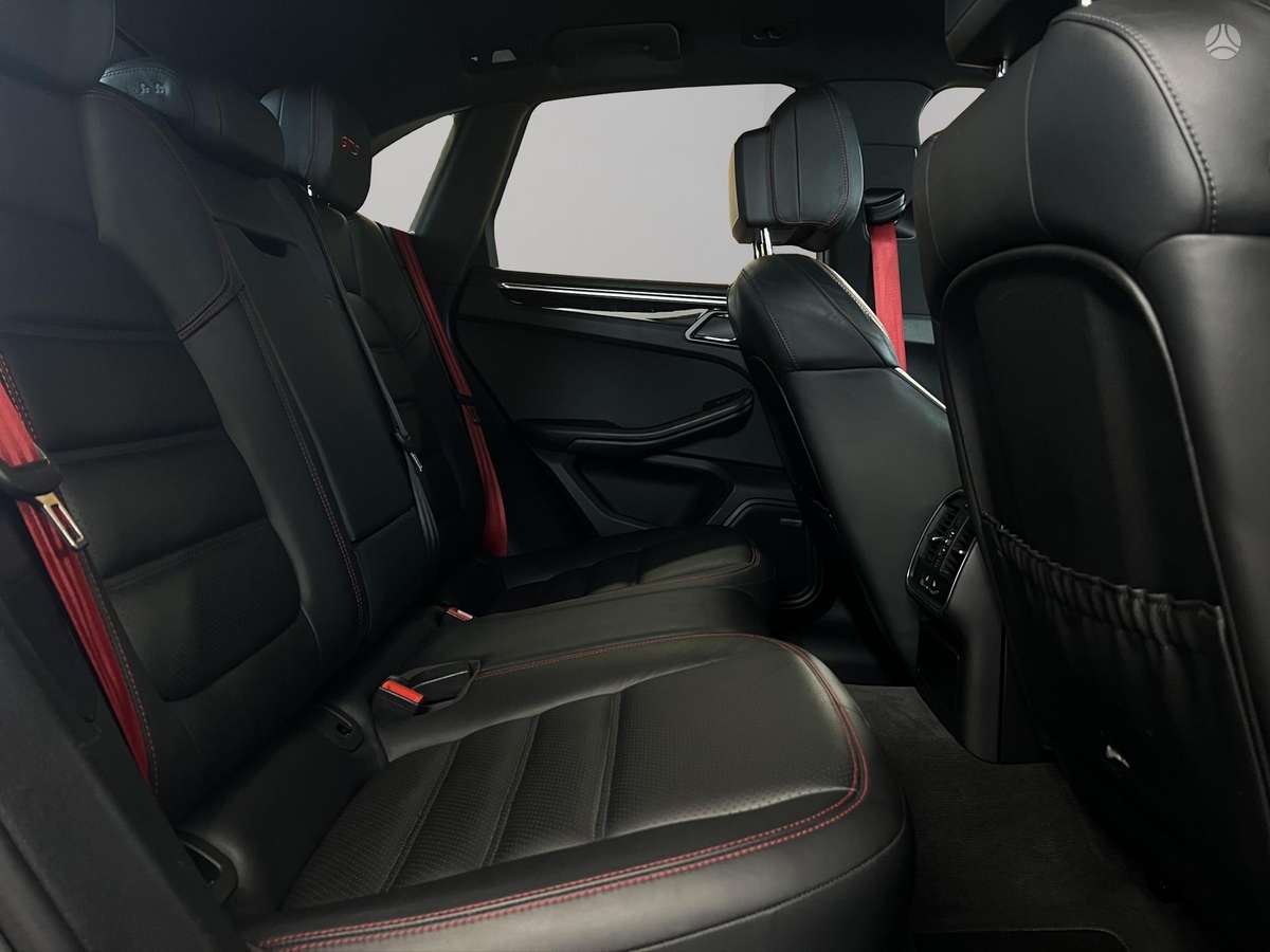 Porsche Macan, 3.0 l., off-road / crossover