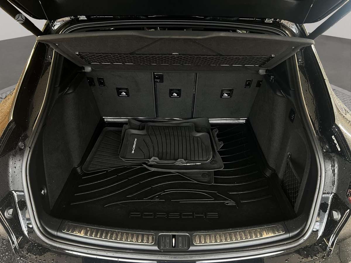 Porsche Macan, 3.0 l., off-road / crossover