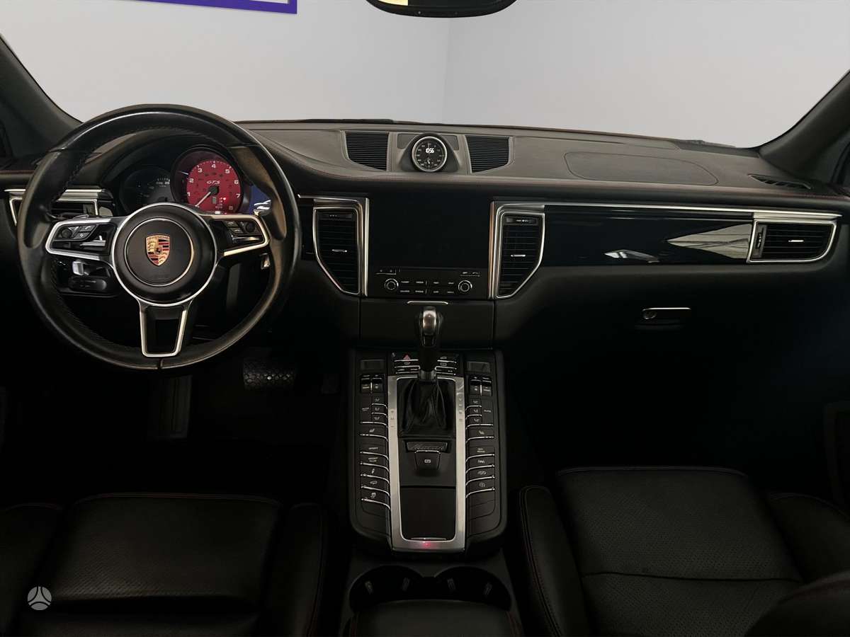 Porsche Macan, 3.0 l., off-road / crossover