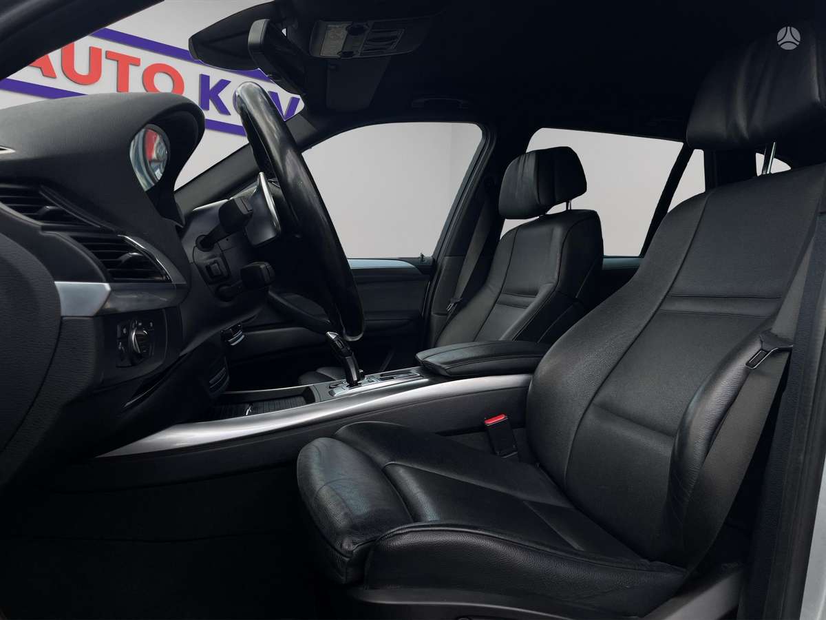 BMW X5, 3.0 l., off-road / crossover