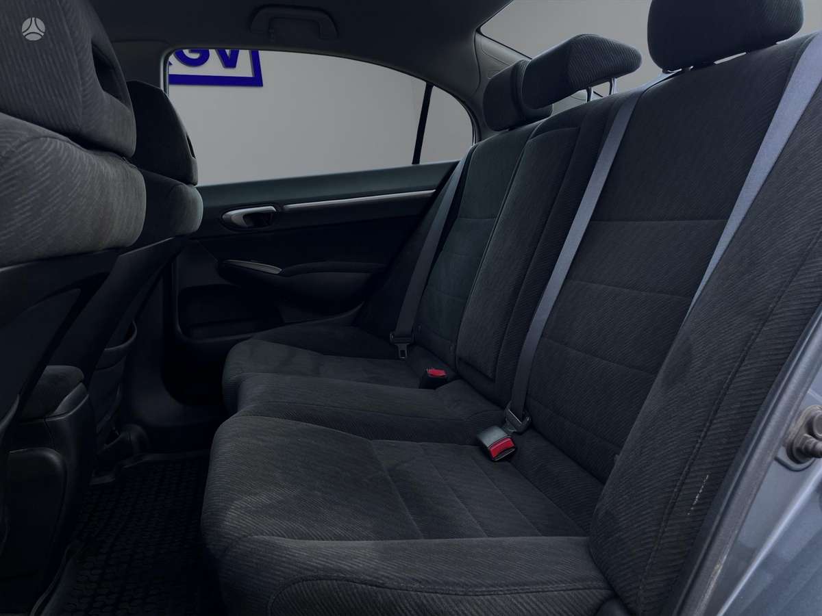 Honda Civic, 1.8 l., hatchback