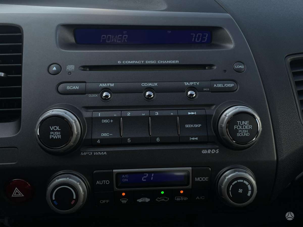 Honda Civic, 1.8 l., hatchback
