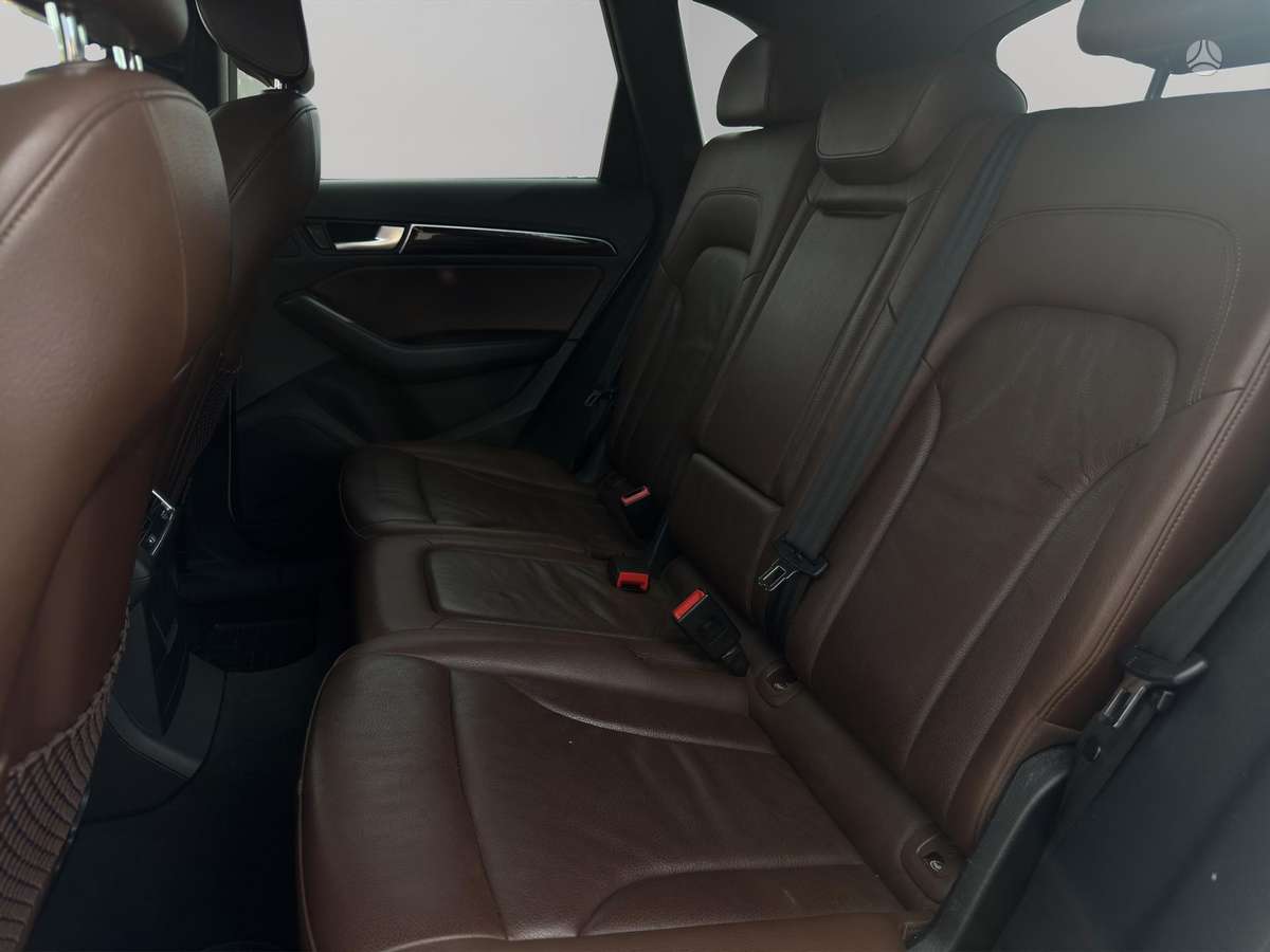 Audi Q5, 2.0 l., Внедорожник / Кроссовер