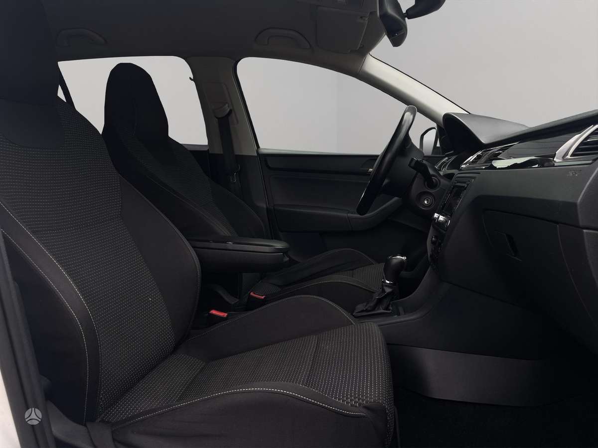 Skoda Rapid, 1.6 l., hatchback