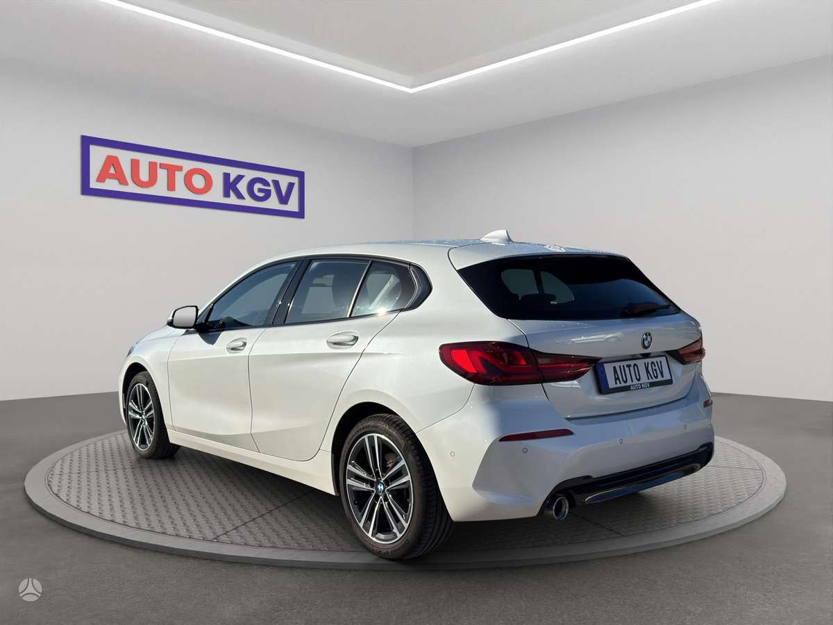 BMW 118, 1.5 l., Хэтчбек