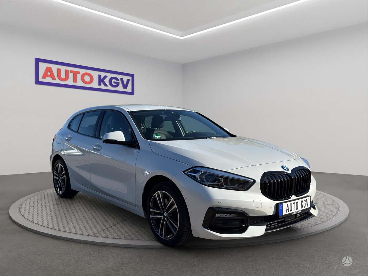 BMW 118, 1.5 l., Хэтчбек
