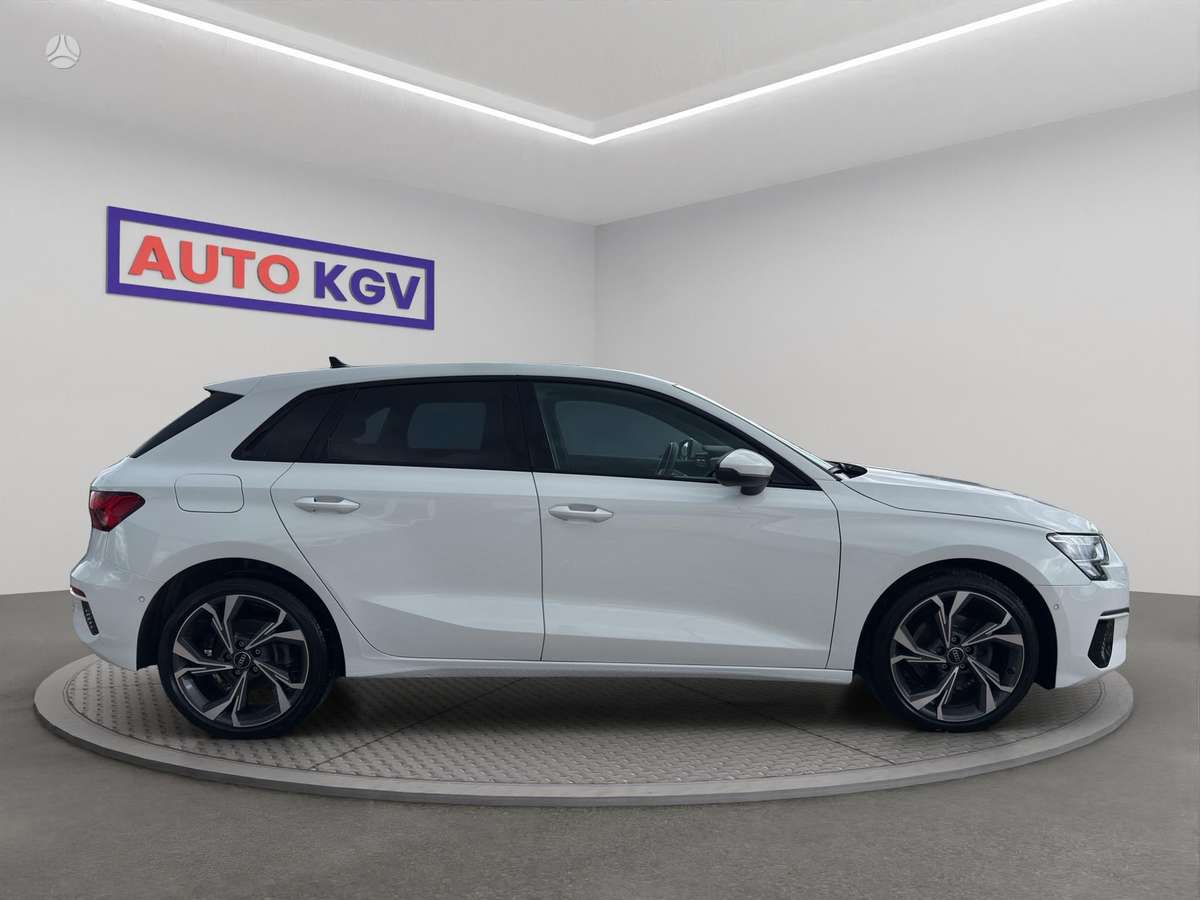 Audi A3, 1.5 l., hatchback