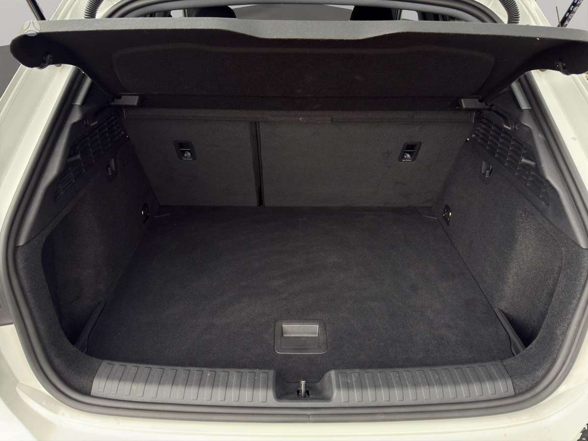 Audi A3, 1.5 l., hatchback