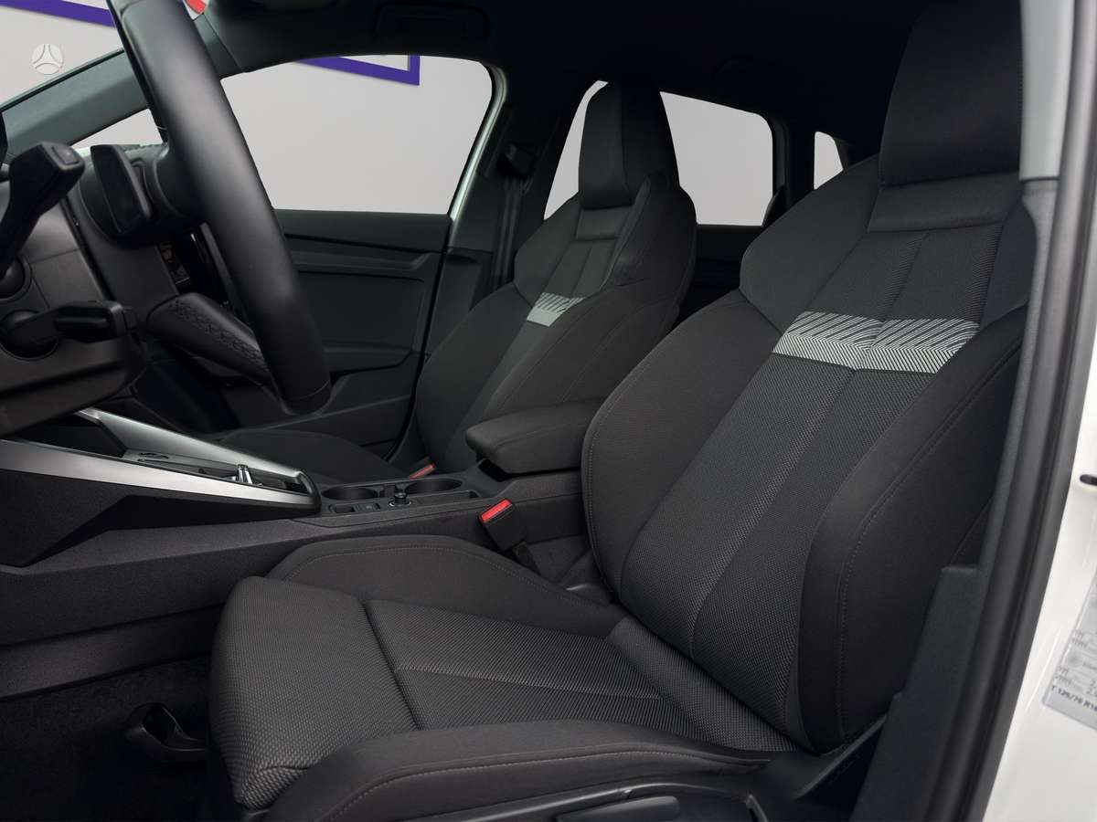 Audi A3, 1.5 l., hatchback
