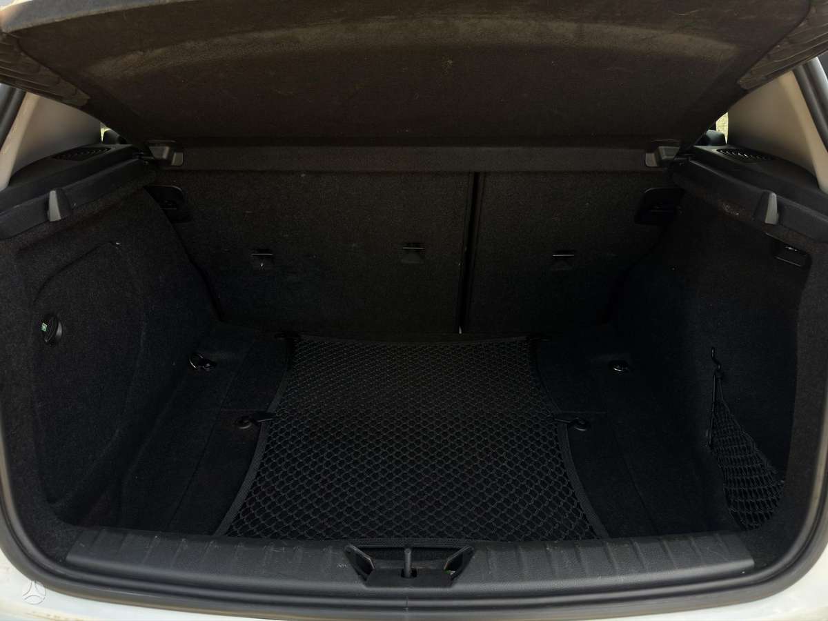 BMW 118, 1.5 l., hatchback