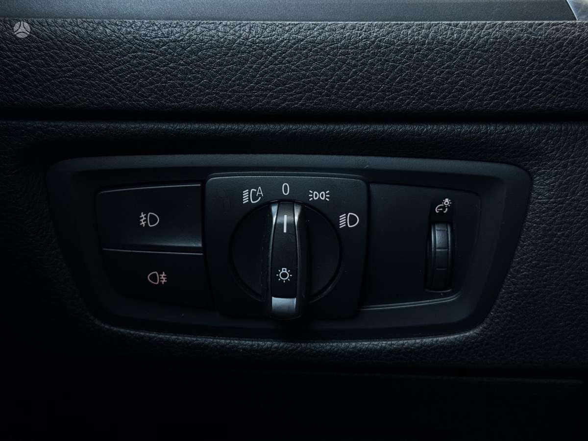 BMW 118, 1.5 l., hatchback