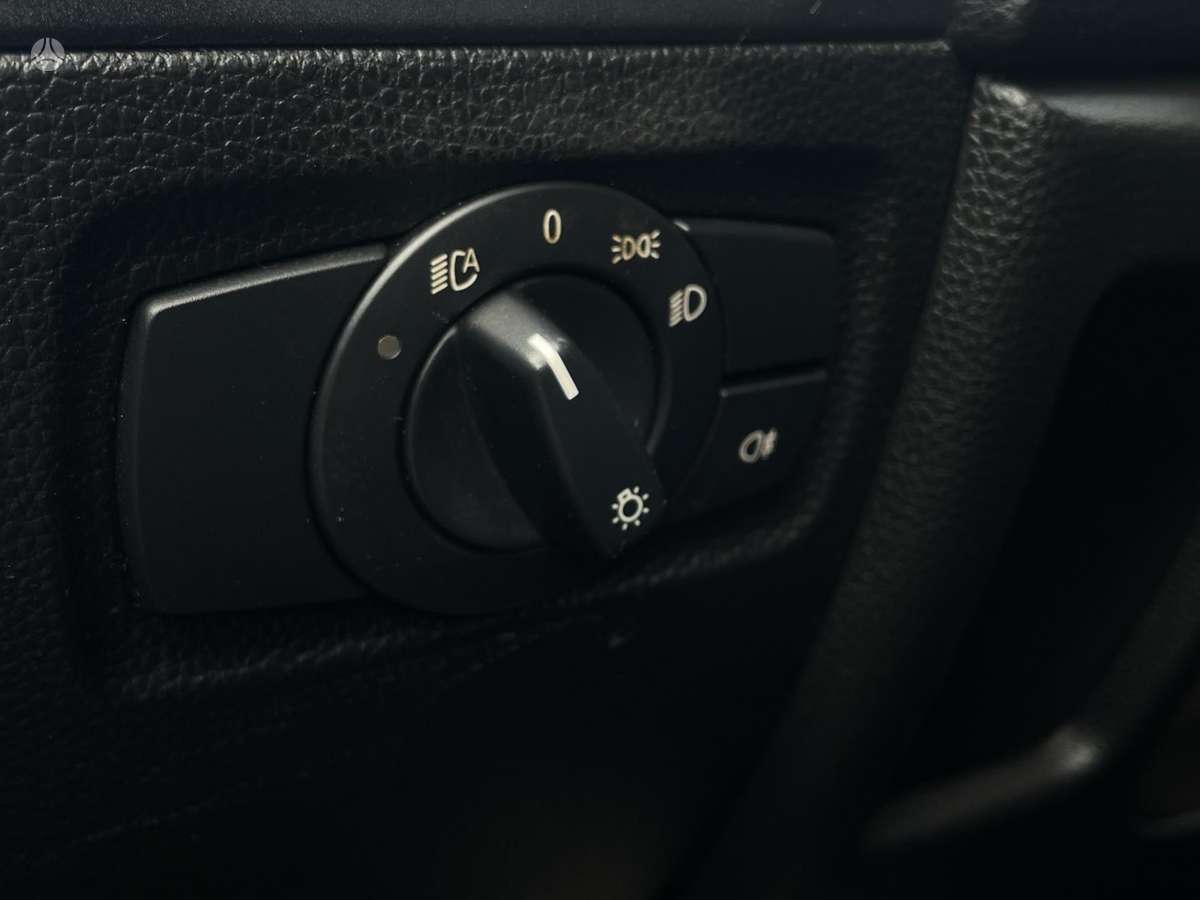 BMW 120, 2.0 l., hatchback