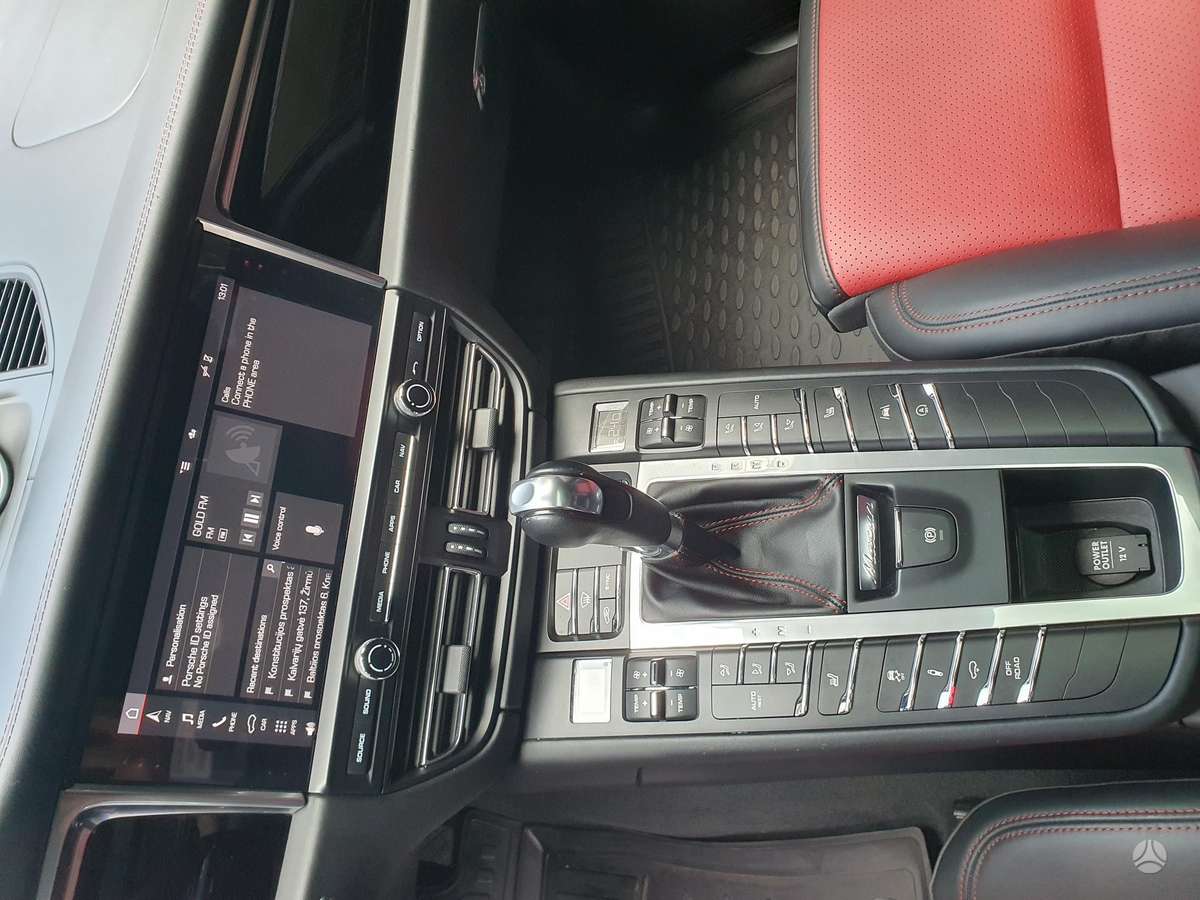 Porsche Macan, 3.0 l., mpv / minivan
