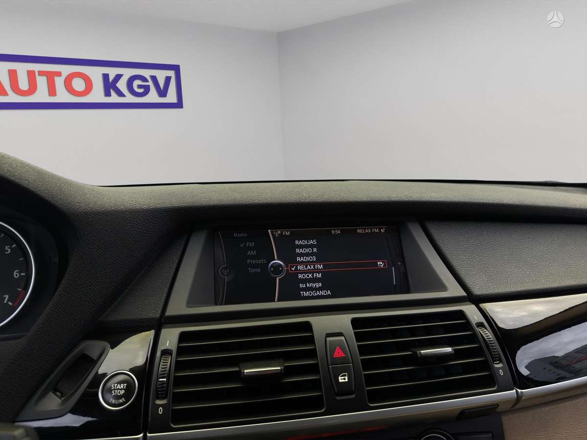 BMW X5, 3.0 l., off-road / crossover