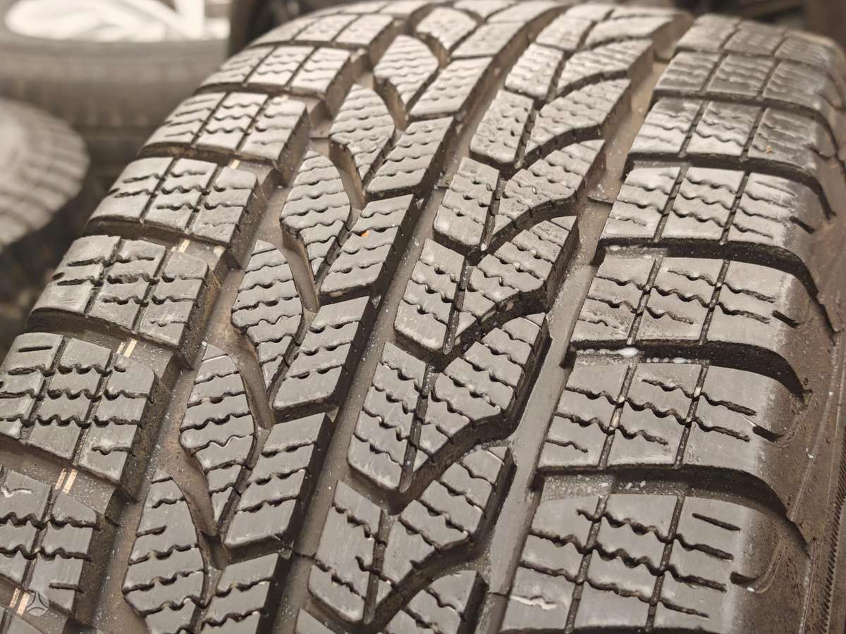 Goodyear Ultra Grip, winter 215/60 R17