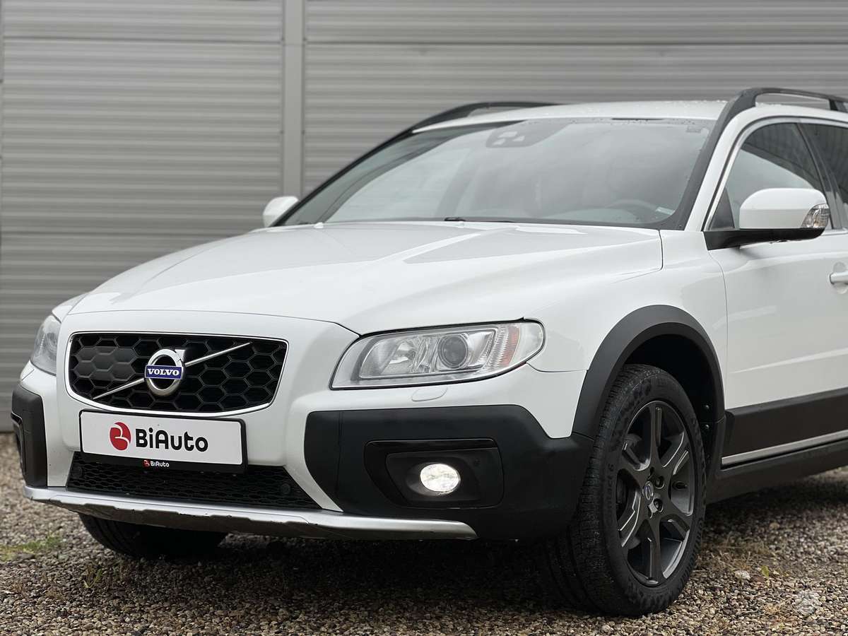 Volvo XC70, 2.4 l., wagon