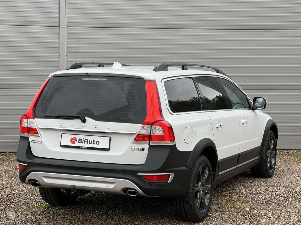Volvo XC70, 2.4 l., wagon
