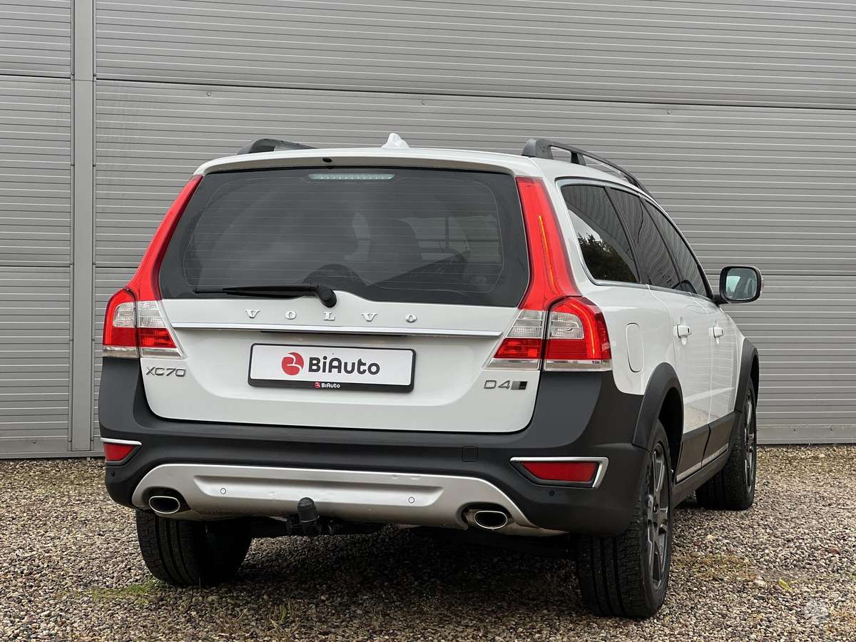 Volvo XC70, 2.4 l., wagon